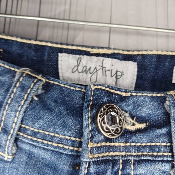 Daytrip Lyra Low Rise Bootcut Classic Blue Denim Jeans - Picture 8 of 16